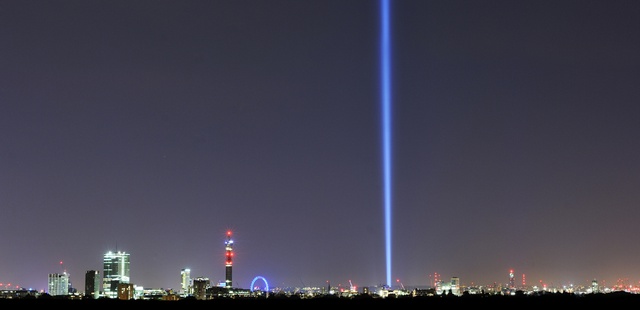 spectra, Ryoji Ikeda, 2014.  View from Primrose Hill.  image credit - Thierry Bal